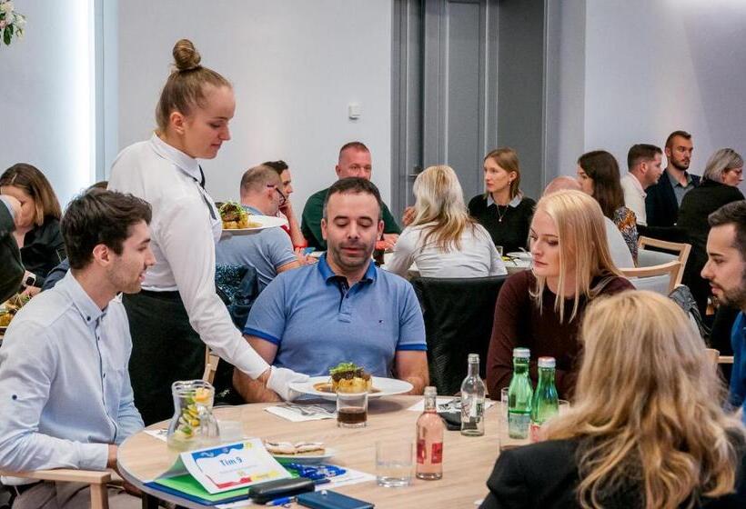 ホテル Salón Missen