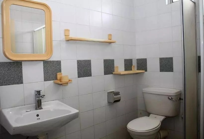 ホテル Sandakan Inn