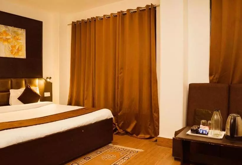 Hotelli Siddhi Vinayak Regency, Mg Marg