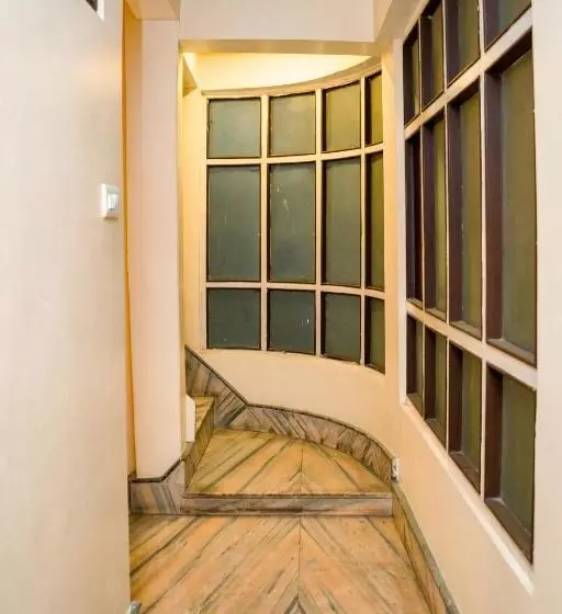 Hotelli Siddhi Vinayak Regency, Mg Marg