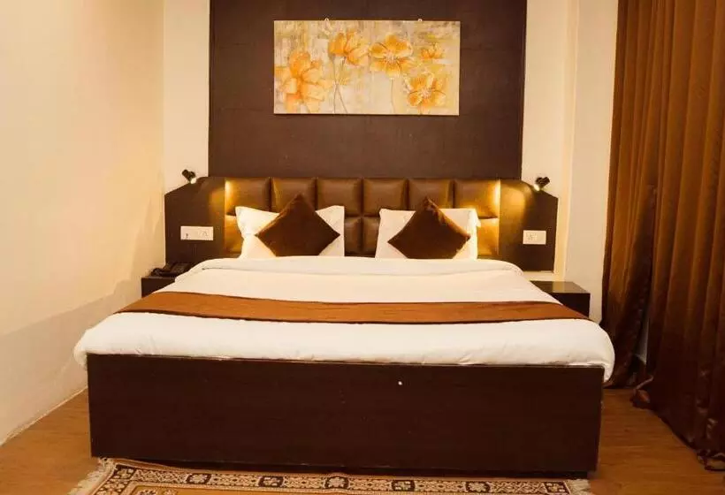 Hotelli Siddhi Vinayak Regency, Mg Marg