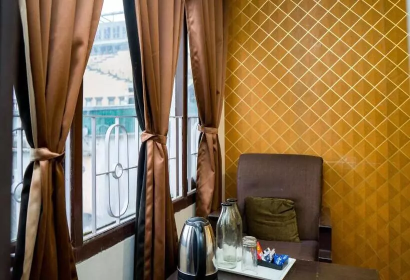 Hotelli Siddhi Vinayak Regency, Mg Marg
