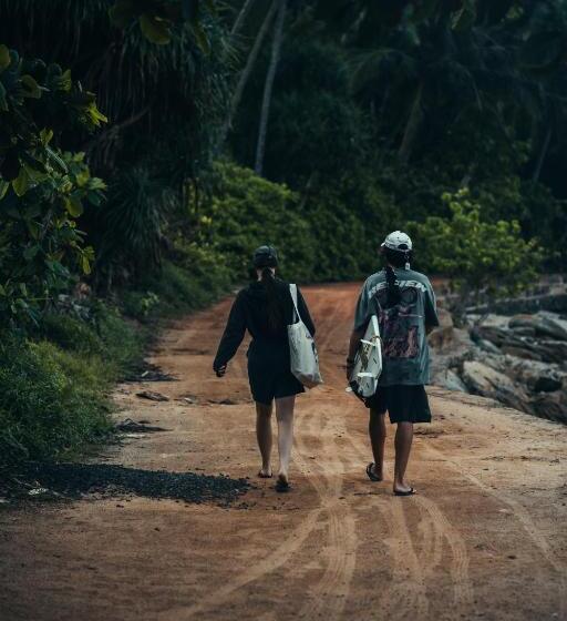 ホテル The Yard Hiriketiya