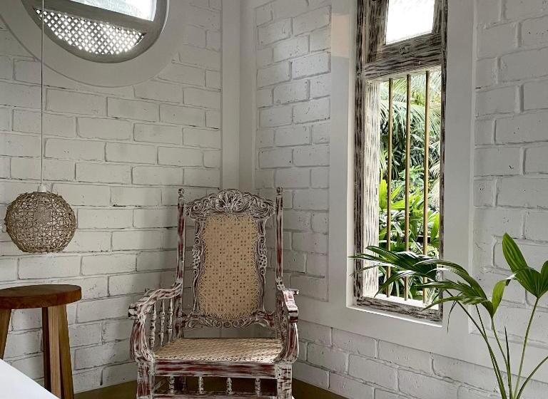 ホテル The Yard Hiriketiya