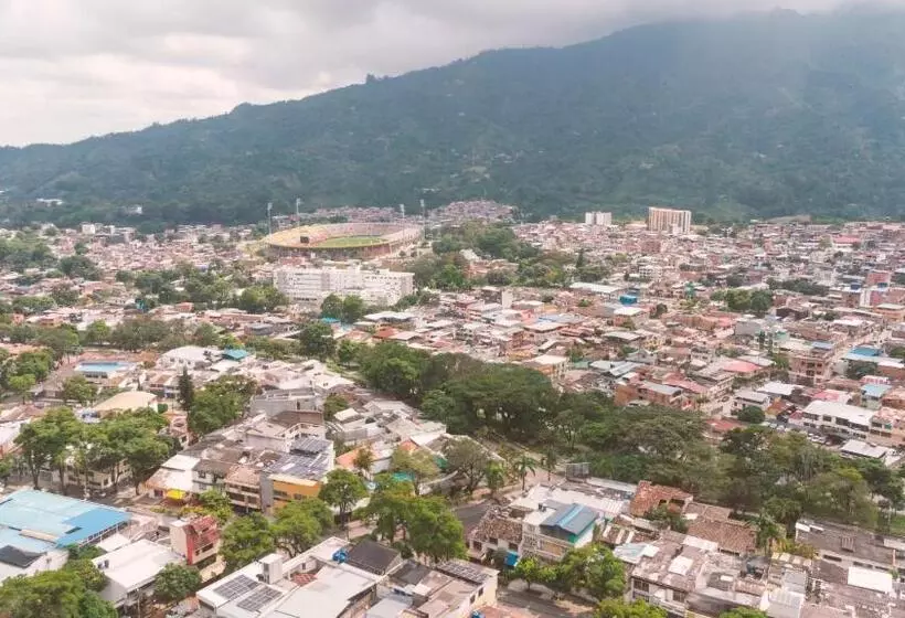 Hotelli Vivienda Turística Arboleda De Cádiz