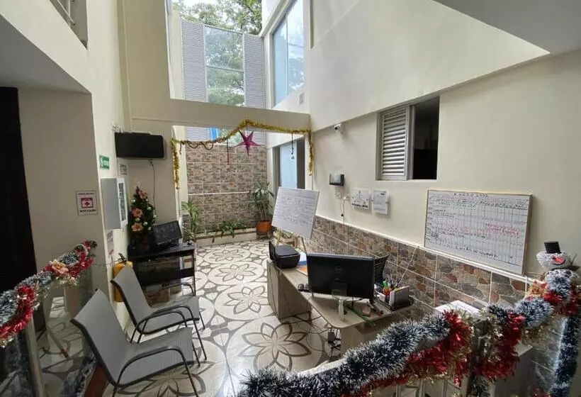 Hotelli Vivienda Turística Arboleda De Cádiz