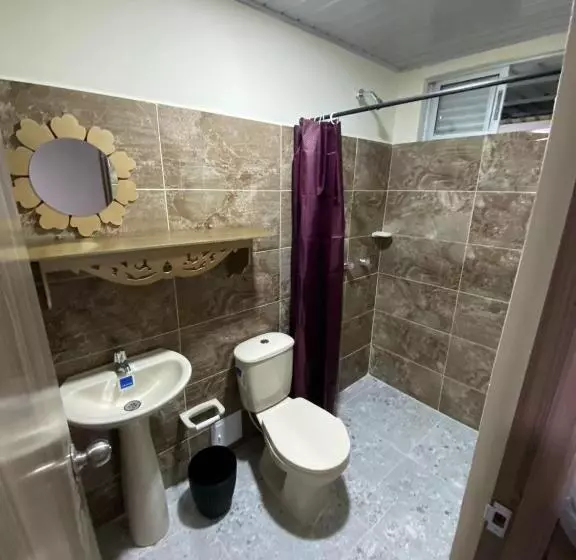 Hotelli Vivienda Turística Arboleda De Cádiz