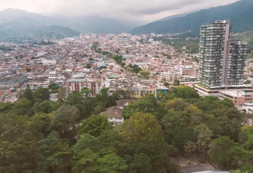 Hotelli Vivienda Turística Arboleda De Cádiz