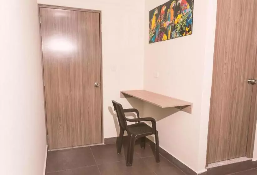 Hotelli Vivienda Turística Arboleda De Cádiz