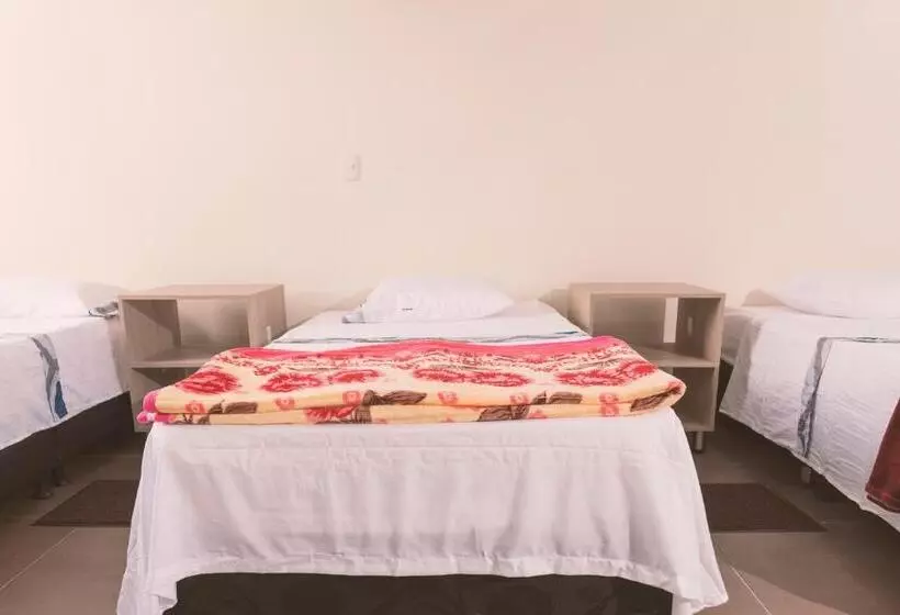 Hotelli Vivienda Turística Arboleda De Cádiz