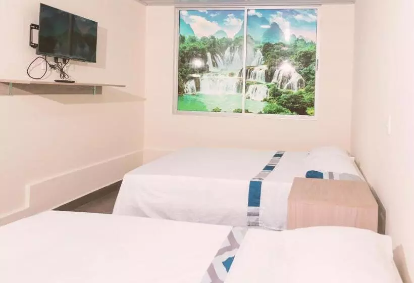 Hotelli Vivienda Turística Arboleda De Cádiz