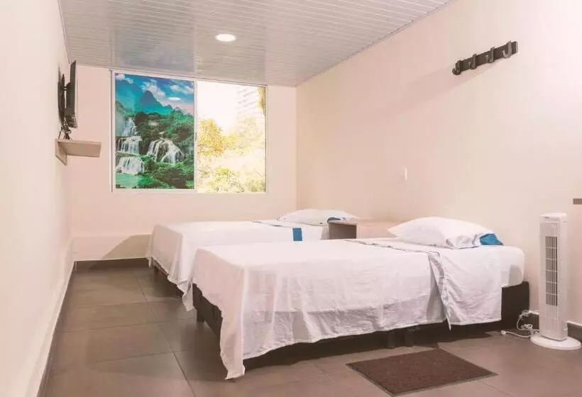 Hotelli Vivienda Turística Arboleda De Cádiz