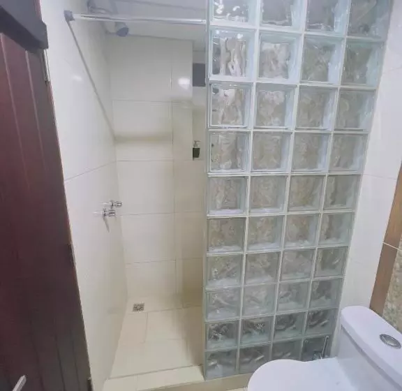 Majatalo Boutique The Royalty