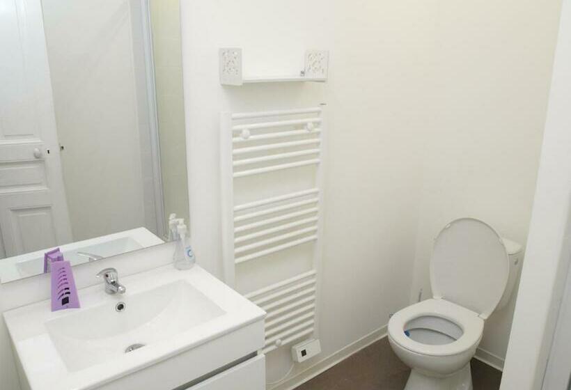 פנסיון Chambre Meublée 2ème R