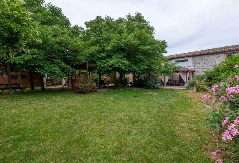 ペンション Le Mas Rose