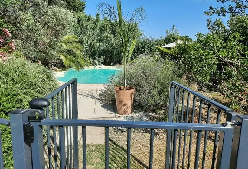 ペンション Le Mas Rose