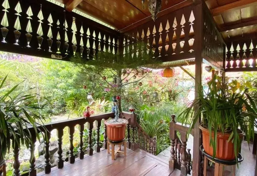 پانسیون Rumah Kayu Sulawesi Antique