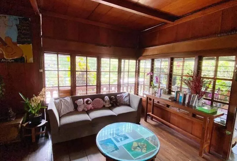 پانسیون Rumah Kayu Sulawesi Antique