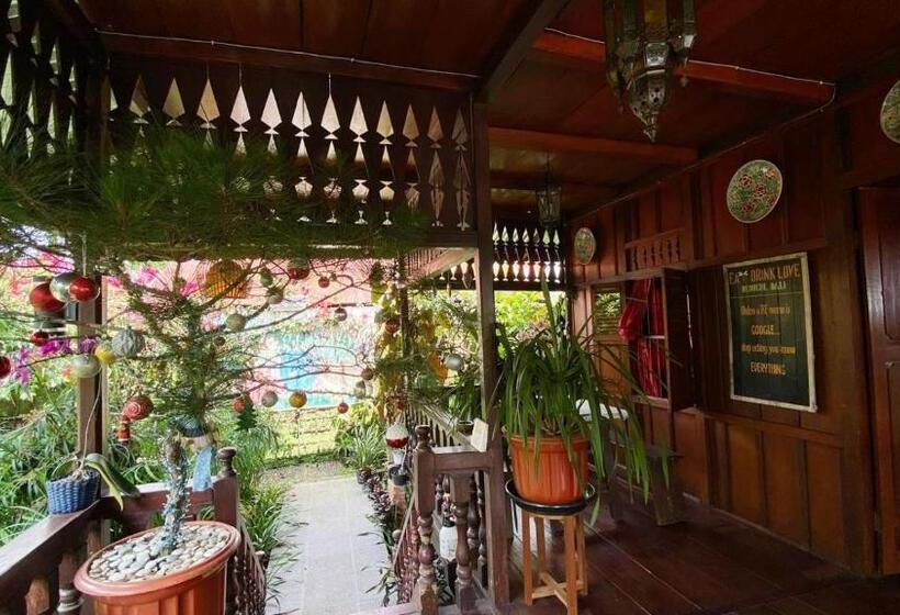 펜션 Rumah Kayu Sulawesi Antique