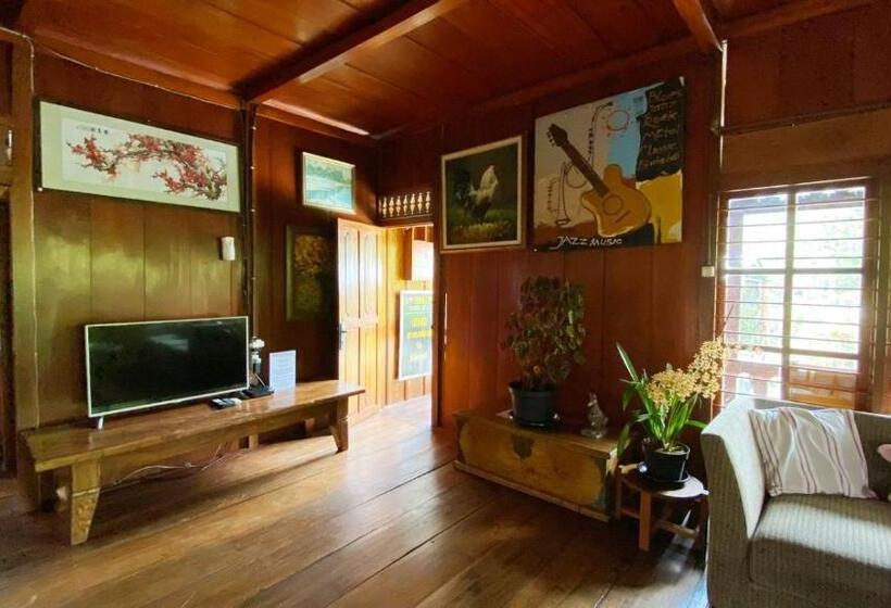 펜션 Rumah Kayu Sulawesi Antique