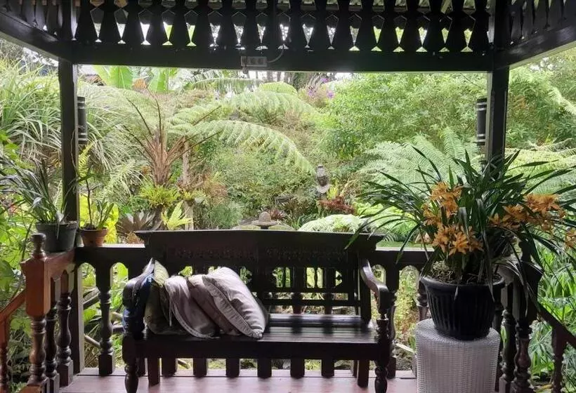 پانسیون Rumah Kayu Sulawesi Antique