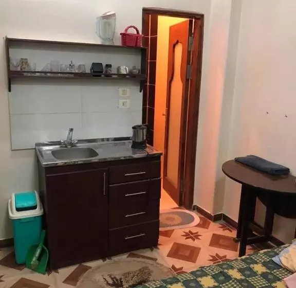 پانسیون Sunny Sea