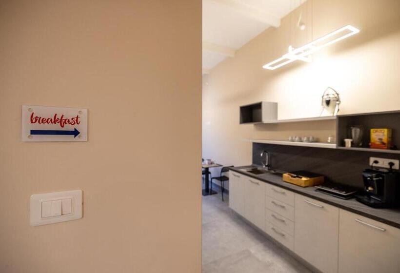 تختخواب و صبحانه Brettia Guest Rooms