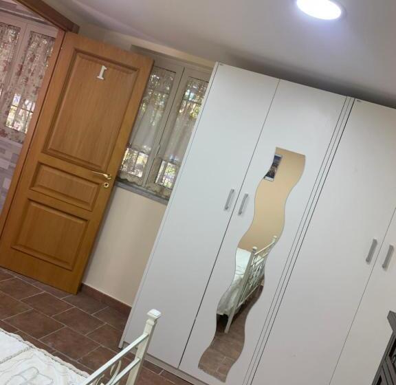 تختخواب و صبحانه La Pagliara