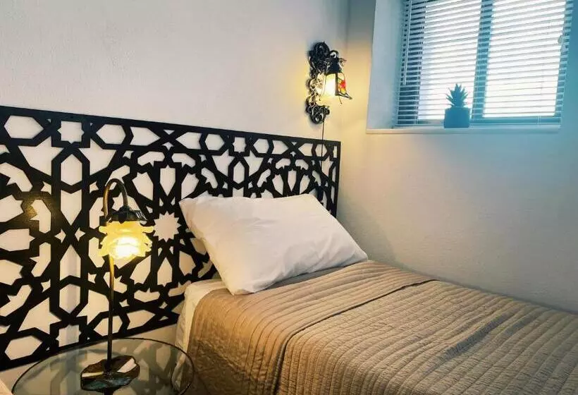 Aamiaismajoitus (B&B) Las Tres Hermanas