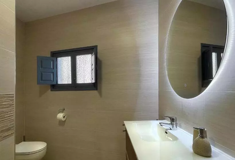 Aamiaismajoitus (B&B) Las Tres Hermanas