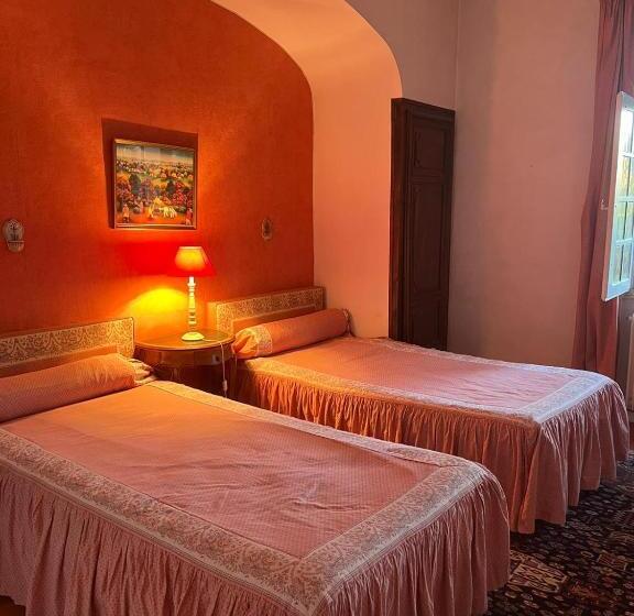 تختخواب و صبحانه Suite Le Quervalat Dans Magnifique Bastide 18eme