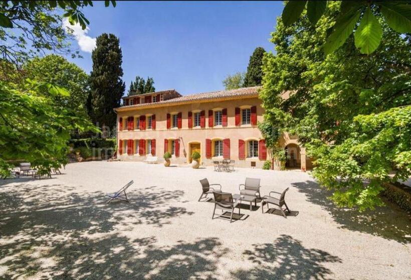 تختخواب و صبحانه Suite Le Quervalat Dans Magnifique Bastide 18eme