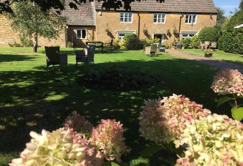 The Crown & Victoria Bed & Breakfast