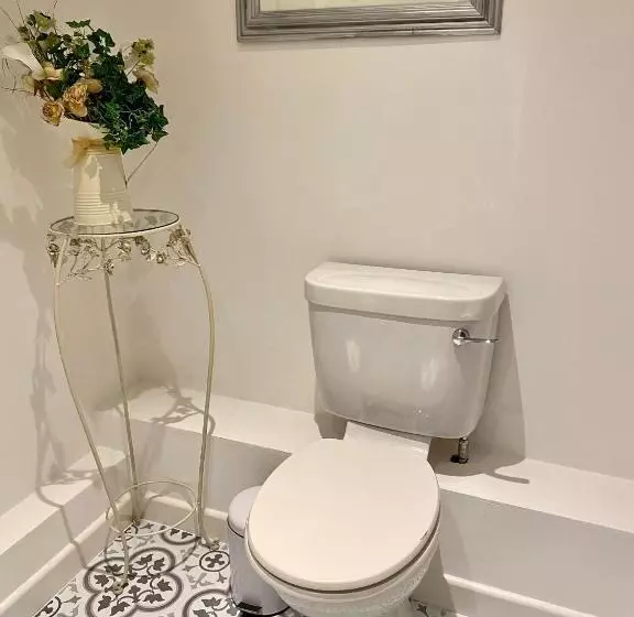 The Crown & Victoria Bed & Breakfast