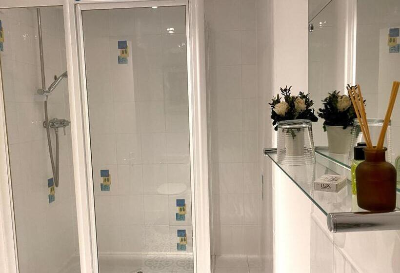 The Crown & Victoria Bed & Breakfast