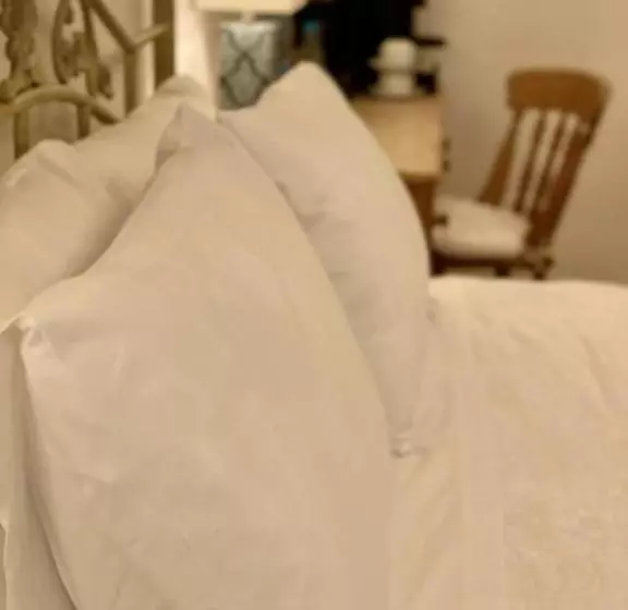 The Crown & Victoria Bed & Breakfast