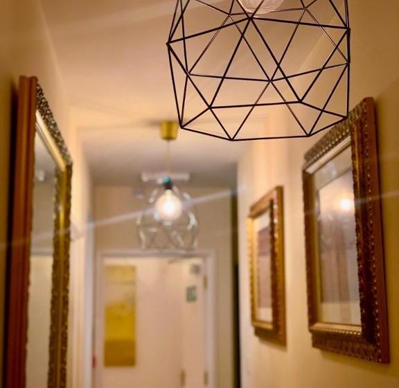 The Crown & Victoria Bed & Breakfast