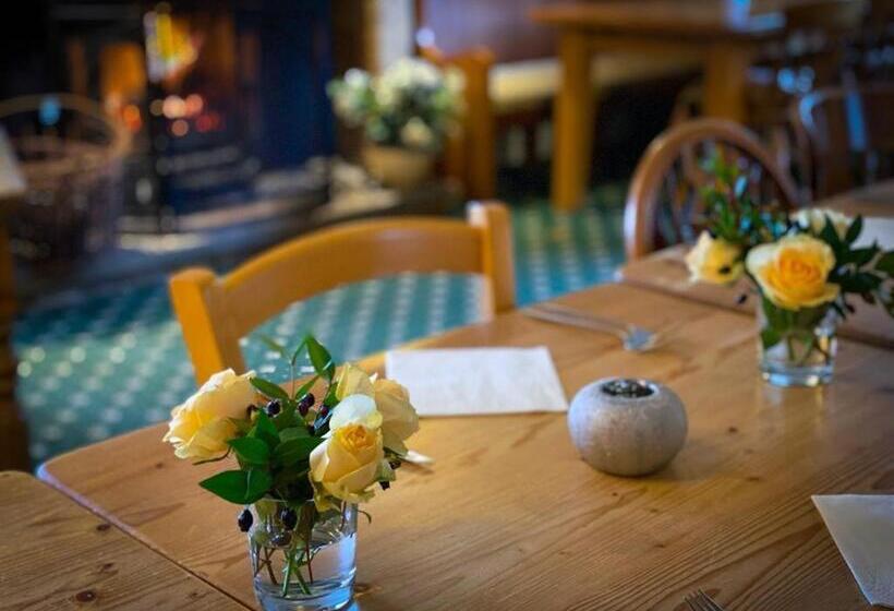 The Crown & Victoria Bed & Breakfast