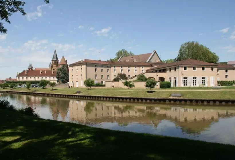 Hotelli Hôtel Le Prieuré