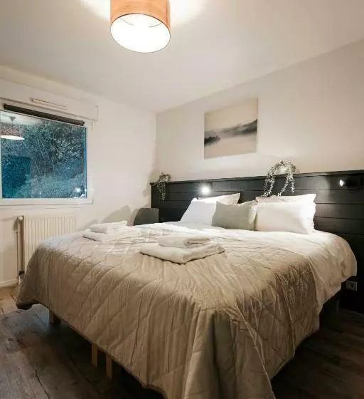 ホテル Hôtel Restaurant Les Loges Du Léman
