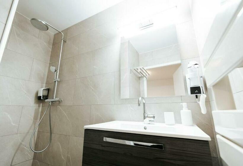 בית מלון כפרי Hôtel Restaurant Les Loges Du Léman