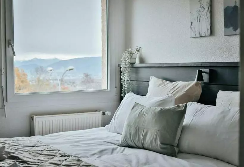 ホテル Hôtel Restaurant Les Loges Du Léman