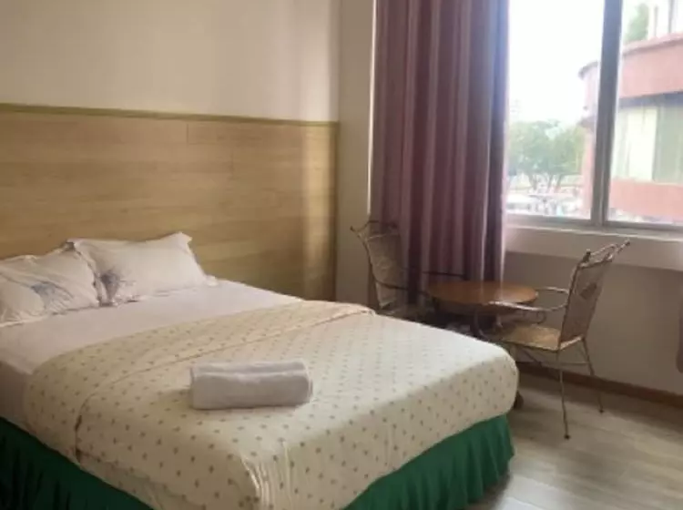 ホテル Oyo 90686 Sianglory Inn