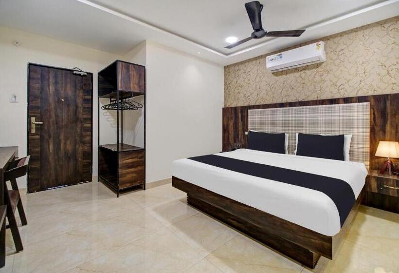 Super Hotel O Vijayawada Near Railway Station