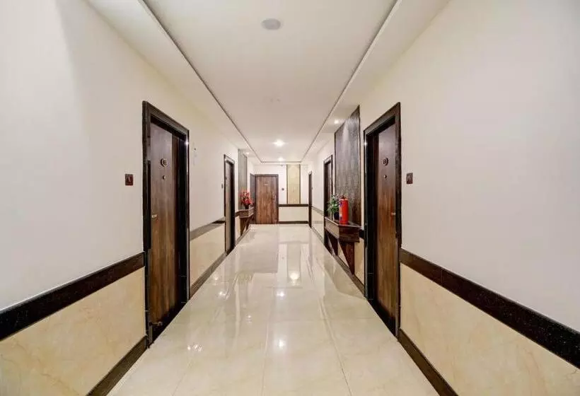 Super Hotel O Vijayawada Near Railway Station