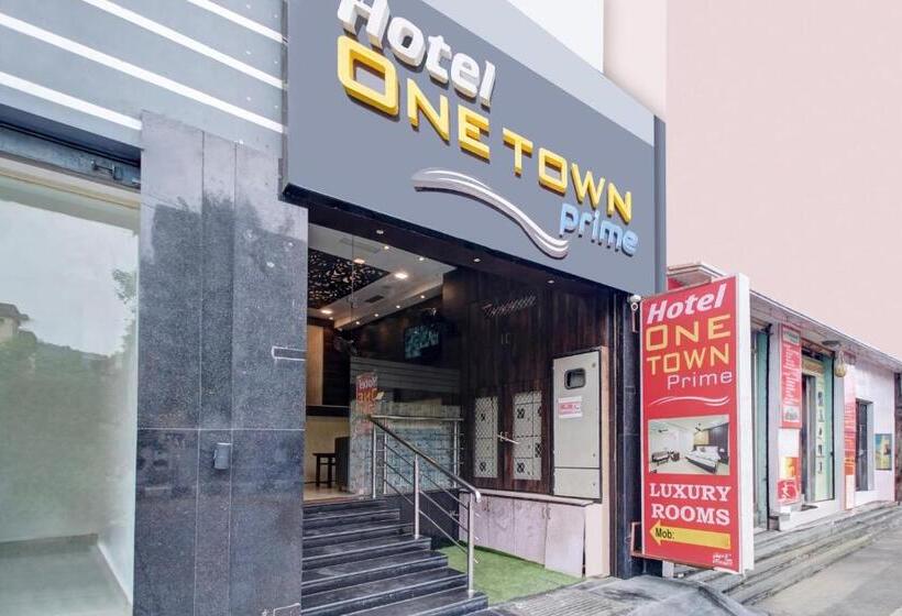 Super Hotel O Vijayawada Near Railway Station
