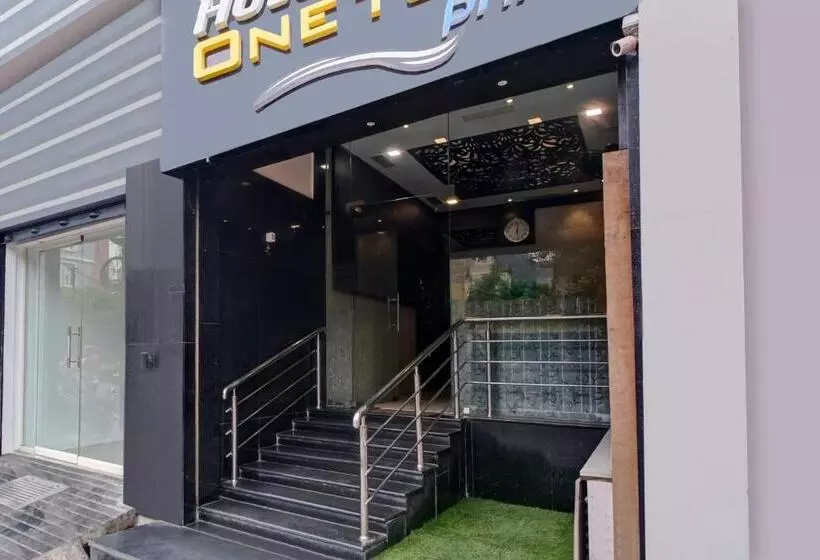 Super Hotel O Vijayawada Near Railway Station