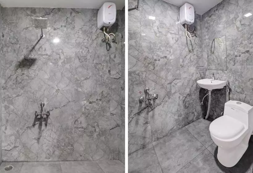 Super Hotel O Vijayawada Near Railway Station