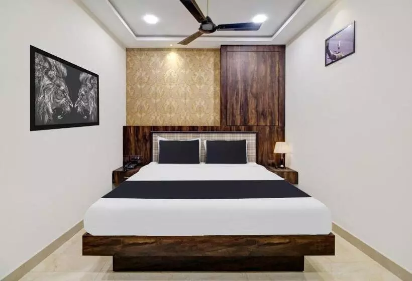 Super Hotel O Vijayawada Near Railway Station