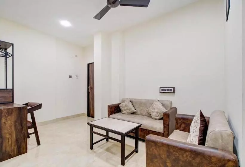 Super Hotel O Vijayawada Near Railway Station